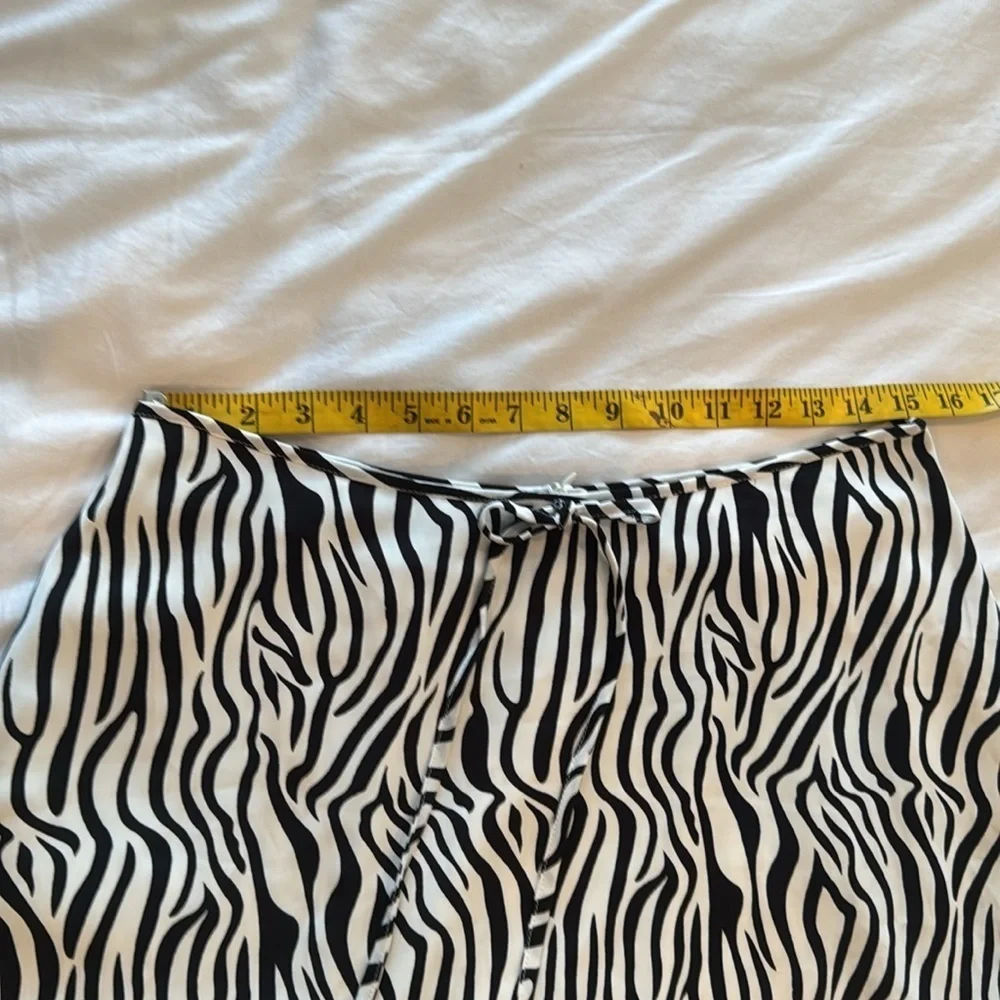 Nasty Gal 🔥sale🔥NWT black and white Zebra print skirt
